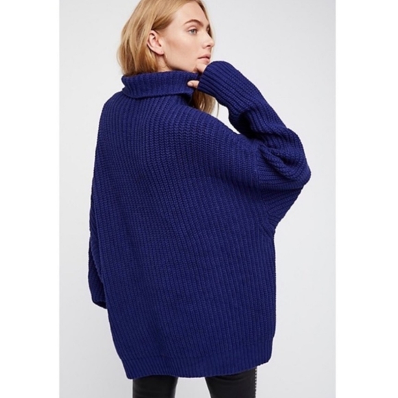 Free People Navy Sweater - Picture 10 of 10